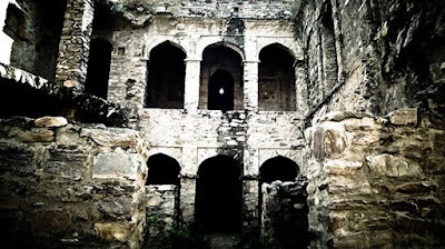 Bhangarh fort story in Hindi Haunted Stories Bhangarh fort Images