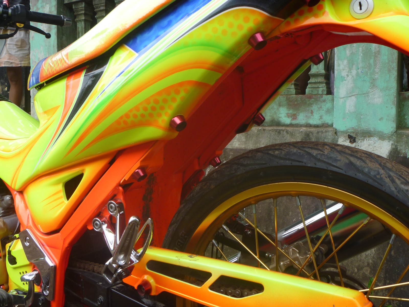 Modifikasi Satria Fu Grafis Airbrush Satria FU 150