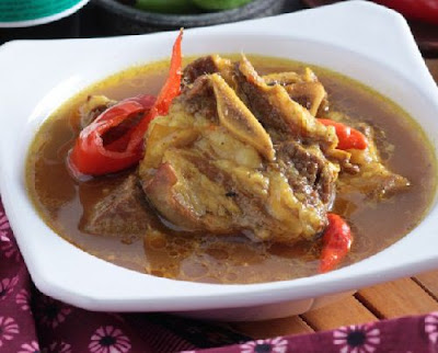 hai bunda pecinta masakan dan Resep Nusantara jumpa lagi dengan kami di lumbung resep Resep Pindang Iga Palembang Bumbu Mantap