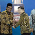 Wakil Bupati Garut, Menerima Piala Penghargaan Pembangunan Daerah Terbaik Ke-3 dari Menteri PPN RI