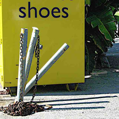 Crooked Posts in front of Shoes Pasadena CA (c) David Ocker