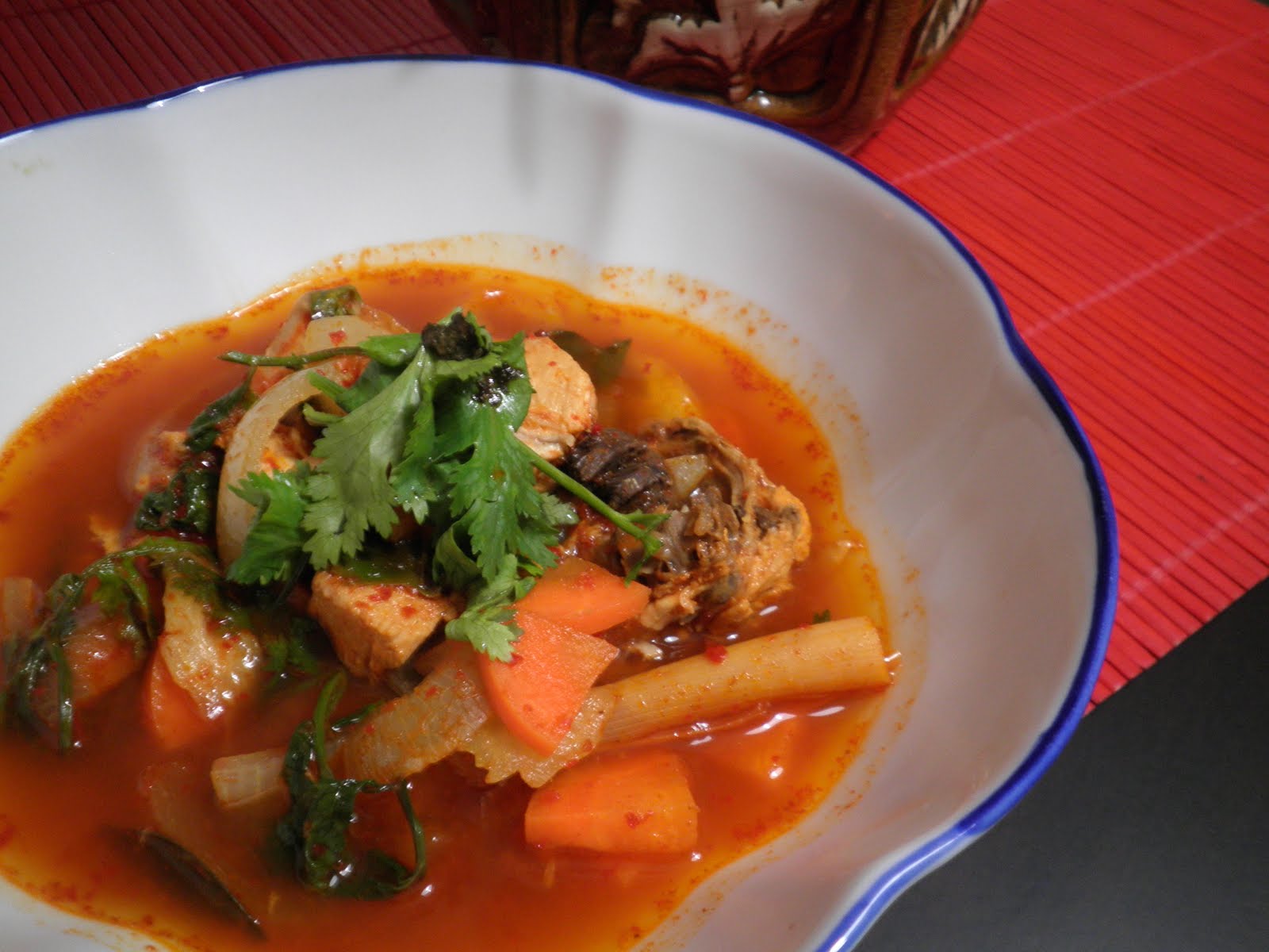 Khai's Sedap-Sedapan: Tom Yam Ayam Bersayur