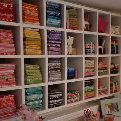 Easy DIY wall cubby shelf for fat quarters, fabric and craft storage by Sew at Home Mummy