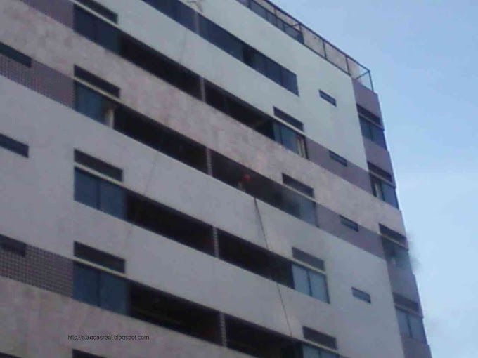 Incêndio em apartamento na Ponta Verde causa pânico na população  ! Fotos e vídeo