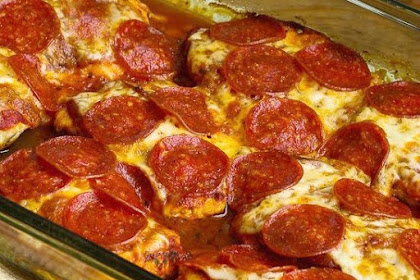 Low-Carb Pepperoni Pizza Chicken Bake