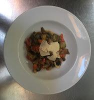 ratatouille épicée base d'une alimentation cétogène. En entrée, plat ou sauce elle accompagne tous les aliments. Kéto à 100%