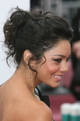 Vanessa Hudgens Hairstyles on Vanessa Hudgens Hairstyles   Celebrity Hairstyles