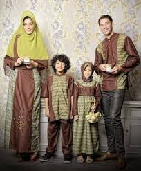 Contoh Model Baju Muslim Pesta Seragam Keluarga Modern √44+ Model Baju Muslim Pesta Seragam Keluarga Modern 2022