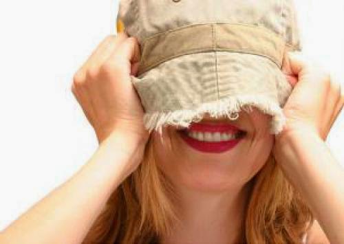 Top 5 Lines That Will Make Her Blush On A First Date