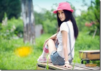 how a game 3d girl looks like in real life (4)