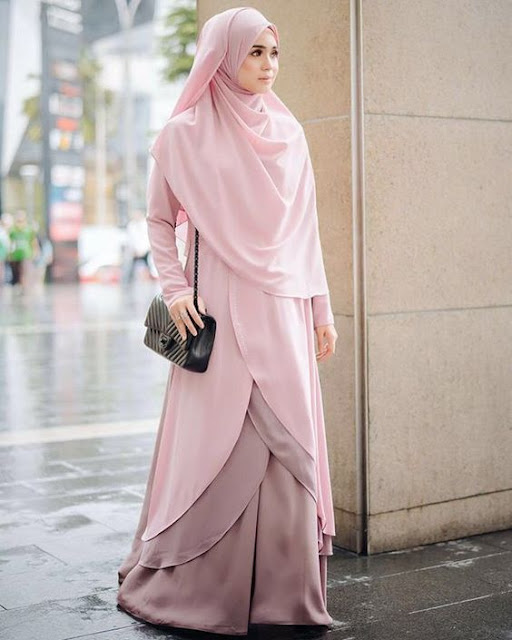 Model Jubah Syari Wanita Terbaru 2018