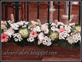 EXORNO-FLORAL-CARMEN-MALAGA-NOVENA-2011-BLANCO-ALVARO-ABRIL-(5).jpg