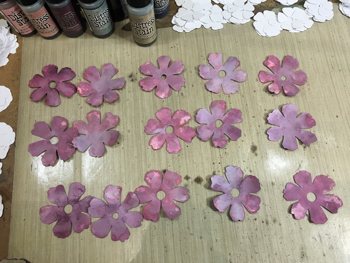 12 Colouring Shabby Roses