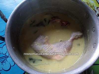 Sensasi yummy renyah dan gurihnya itu bikin resep ayam kremes patut dimasukkan dalam daftar Resep Ayam Kremes Renyah Sensasi wow Gurih