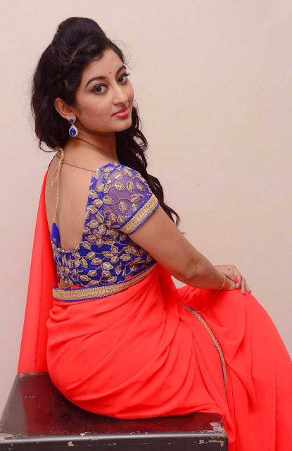 Tejaswini Prakash telugu actress hot pics in saree