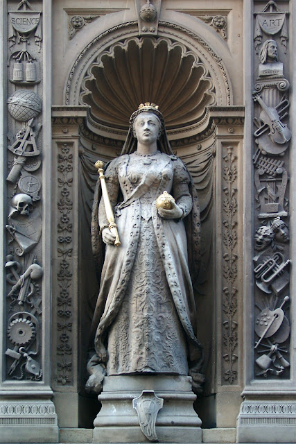 Queen Victoria by Joseph Boehm, Temple Bar Memorial, Strand, Holborn, London