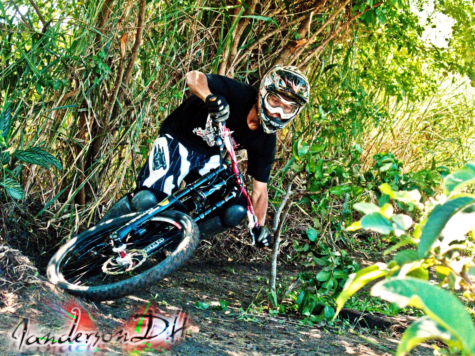 13 Jan 2013 . Wallpaper specialized , demo 8, dh, bike downhill ...