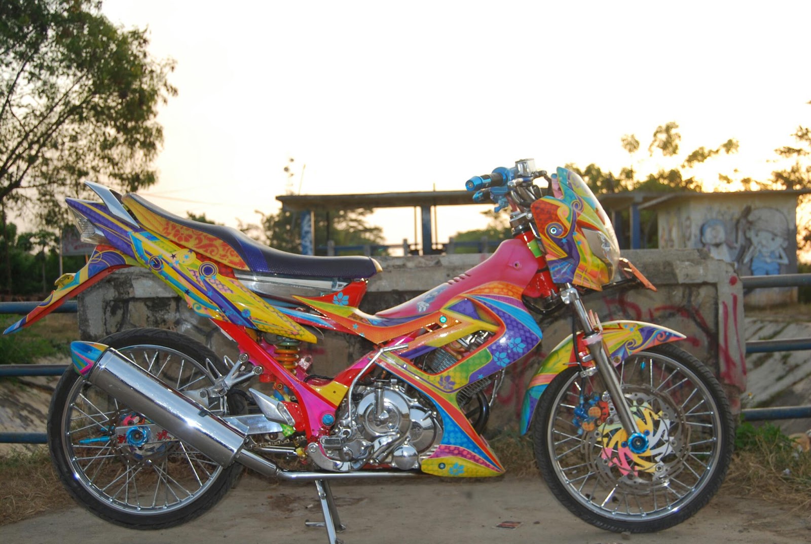 Kumpulan Modifikasi Motor Kontes Terbaru Dunia Motor