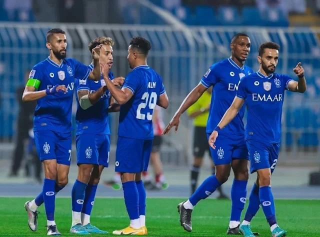 لاعبو فريق الهلال