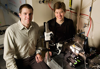 Graduate student Eric Duoss and Jennifer Lewis, MRL director and a Willett Faculty Scholar of Engineering