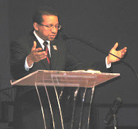 Goatley Urges Baptists to 'Color Outside the Lines'