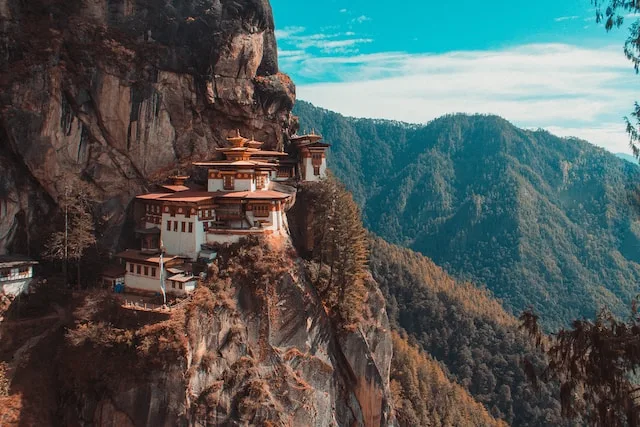 keajaiban alam dan spiritualitas pariwisata bhutan yang unik