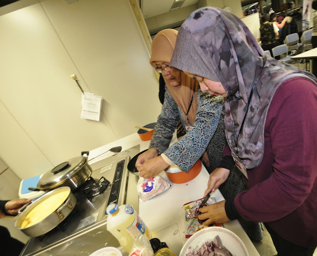 SIM IYEO SAPPORO SSEAYP HOKKAIDO JAPAN MALAYSIA MAKAN FOOD CUCUR CEKODOK BAWANG