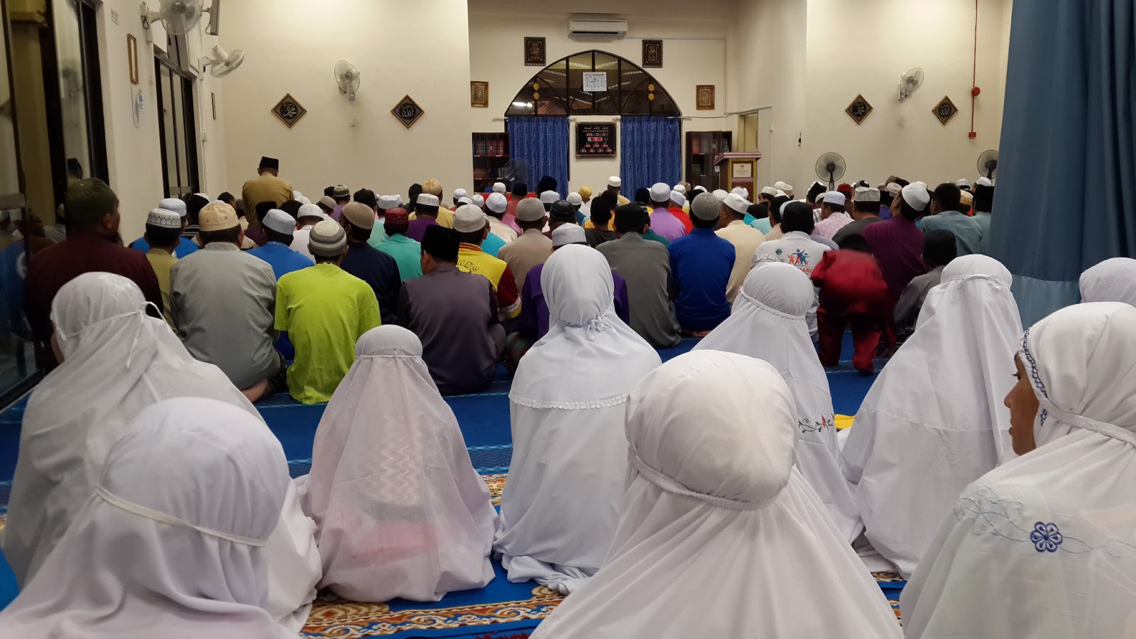 The story of PUTERISM: Solat Tarawih 8 Rakaat + Solat 