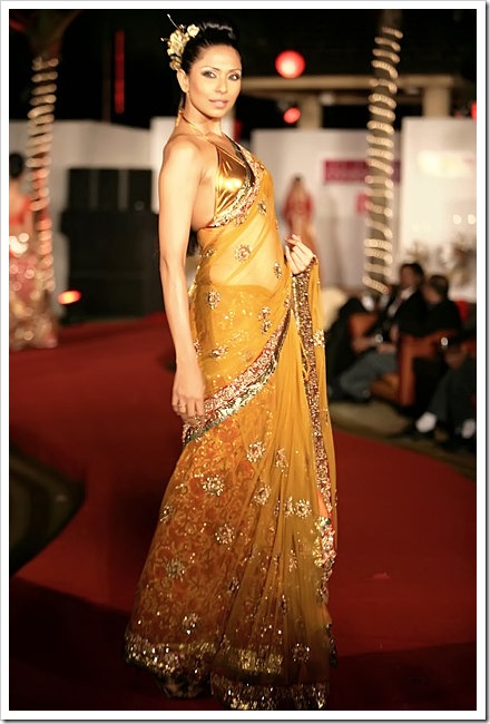 Indian Bridal Wear Collection, Latest Bridal 
Dresses Collection Indian bridal collection8 Sari