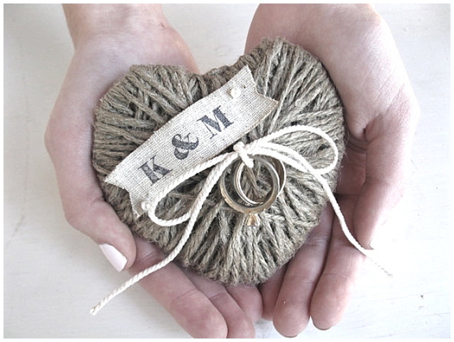 This fabulous rope wedding ring pillow is stunning and I love the craft 