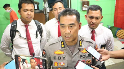 Polisi Buru Suami Pembacok Istri Hingga Tewas Di Padarincang