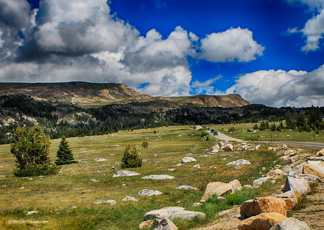 Beartooth Mountains highway wilderness Wyoming Montana geology rocks travel trip fieldtrip roadtrip copyright RocDocTravel.com