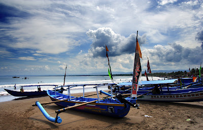 Visit the peaceful and comfortable beach south of Indonesia, Pangandaran