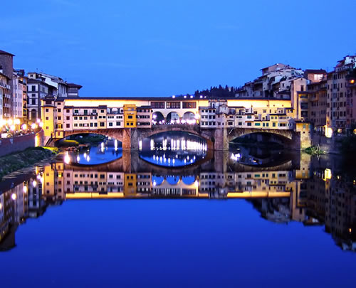 the ponte vecchio at night-beauty from italy