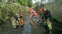 Sub 10-22 Citarum Harum Bersihkan Sungai Cipamokolan 
