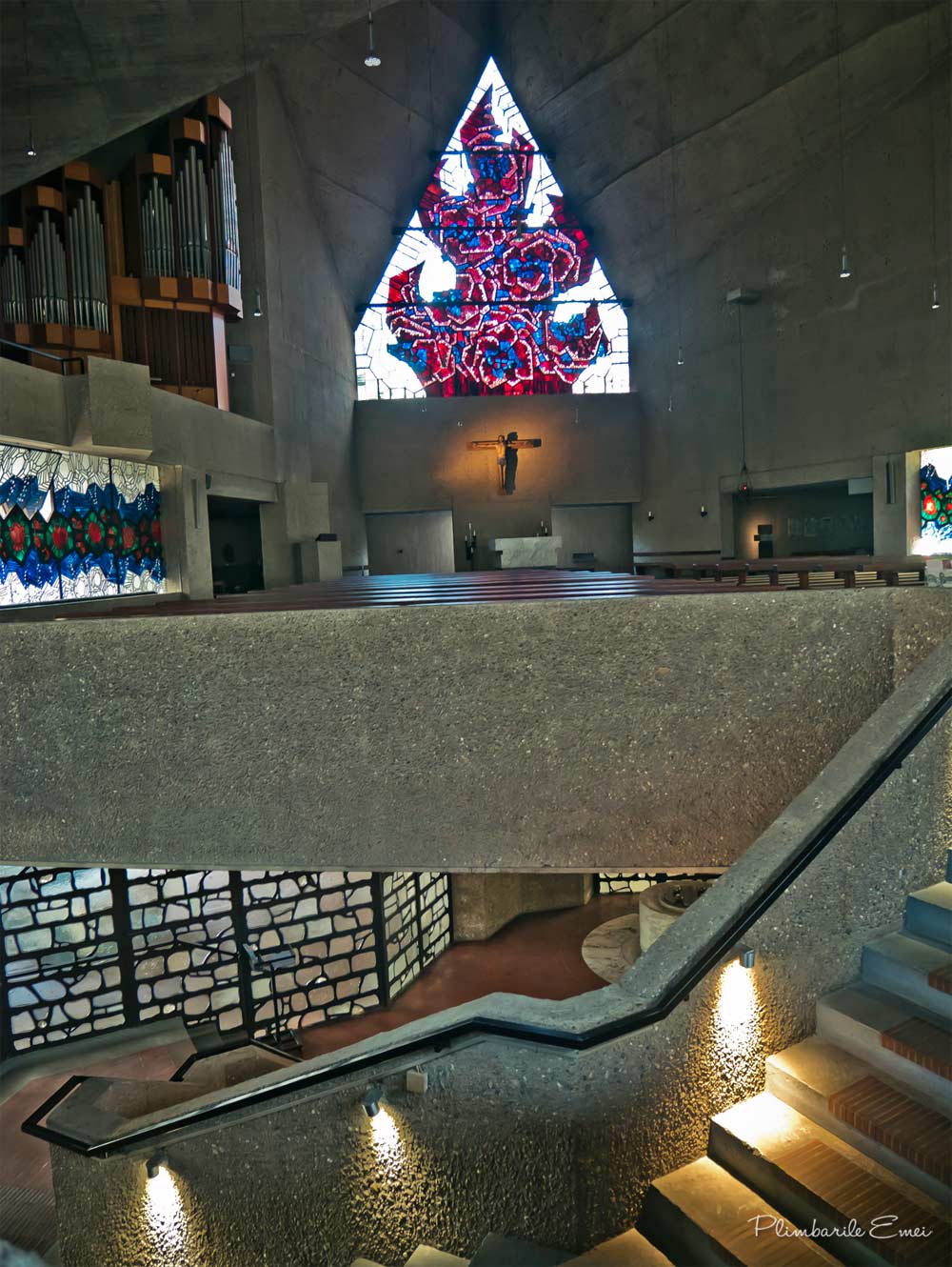 church Ignatius Ignatiuskirche Frankfurt brutalist Gottfried Böhm arhitectura biserica Germania