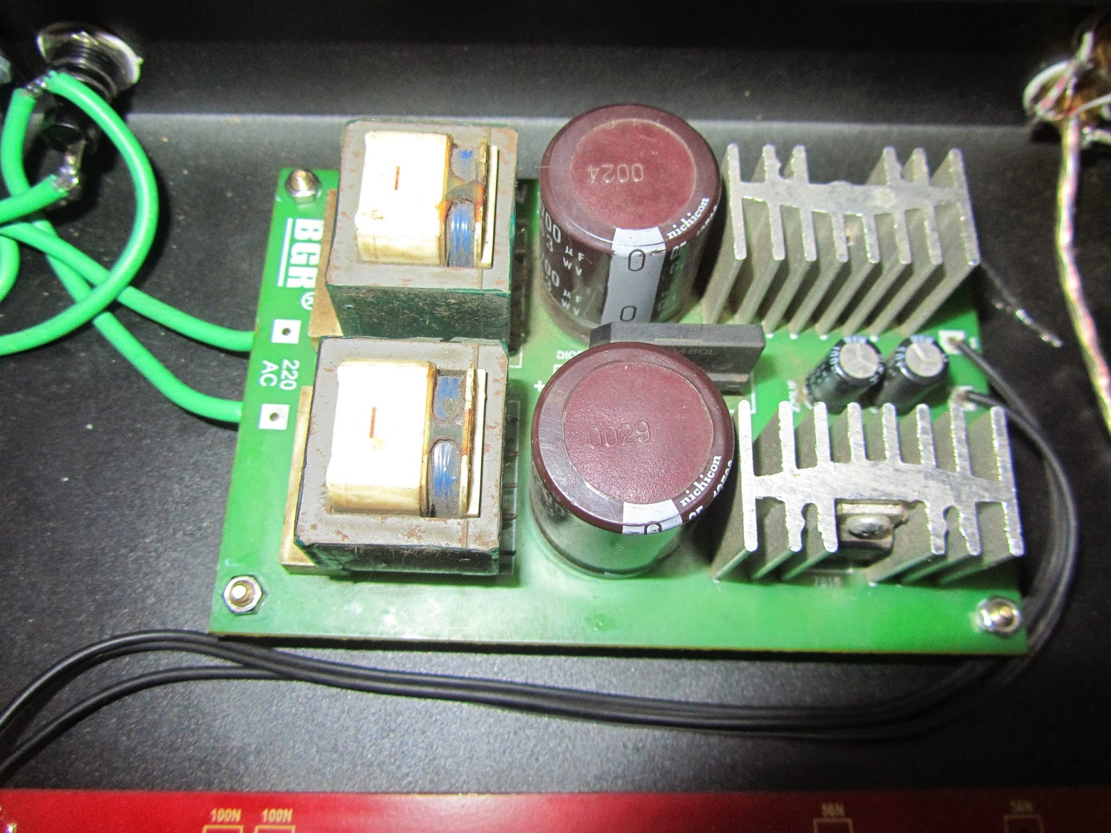 Mengatasi Dengung Ampli Karena Power Supply Multimedia Shot