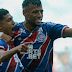 Com hat-trick de Lucho Rodríguez, Bahia goleia o Colo-Colo e assume a vice-liderança do Baianão
