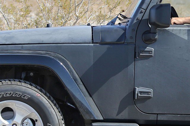 Jeep Wrangler 2018 - xe offroad trứ danh lộ ảnh chạy thử