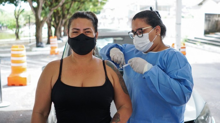 Vacinação para pessoas acima de 27 anos sem comorbidades começa nesta sexta em João Pessoa