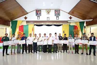 Bantuan Keuangan Diserahkan Pj. Wali Kota Kepada 12 Partai Politik DPRD Kota Tarakan