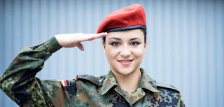 Женщине в немецкой армии