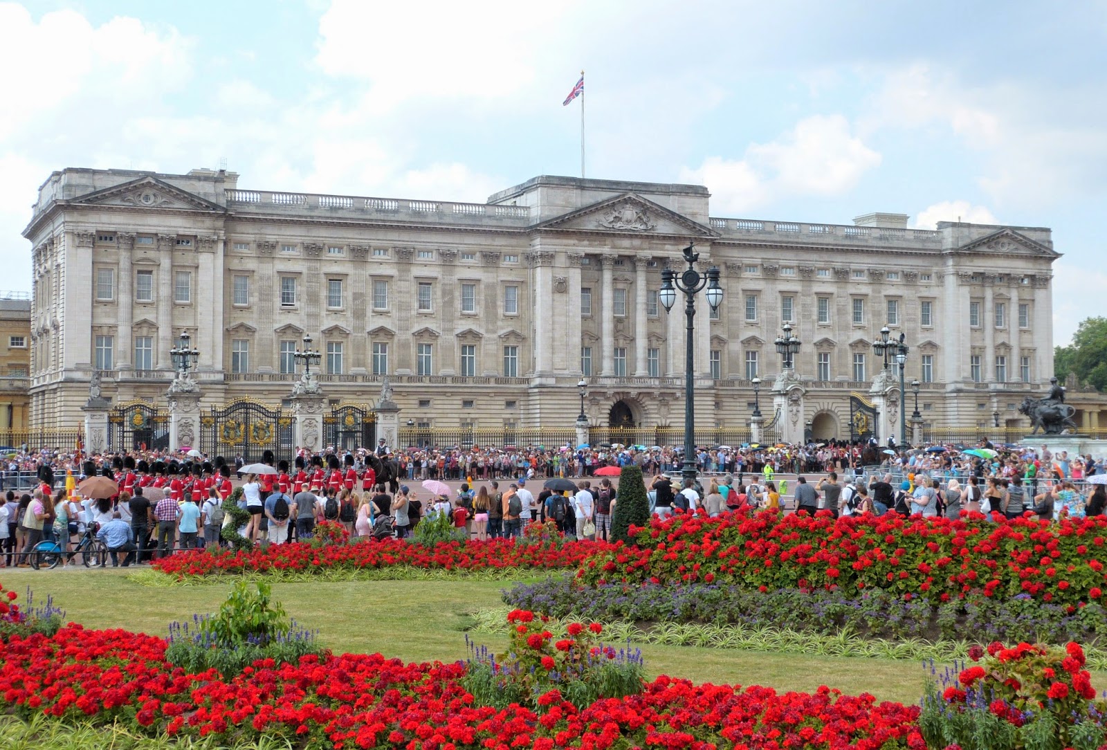 Buckingham Palace 25 July 2014 at changing of the guard