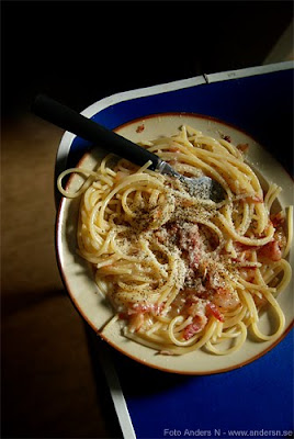 spagetti pasta carbonara spaghetti mat matlagning maträtt matfoto matfotograf foto anders n