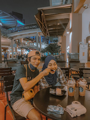 Sambut Awal; Ikea dan Starbucks
