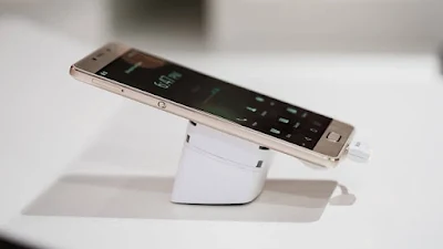 6 місце Lenovo P2