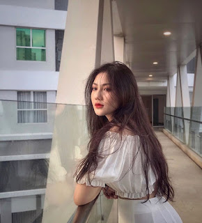 Nữ sinh tên Triệu Vy, sở hữu nhan sắc hút mọi ánh nhìn