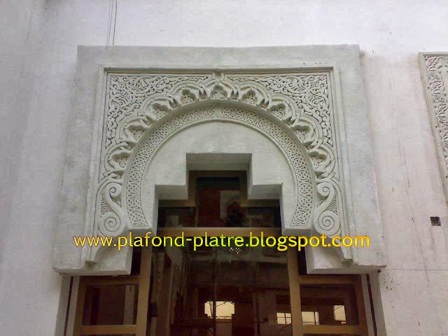 Decoration-Porte-en-Plâtre-Sculpte