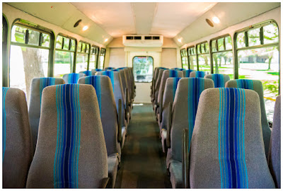 Bermain Games Di Bus Saat Perjalanan Charter