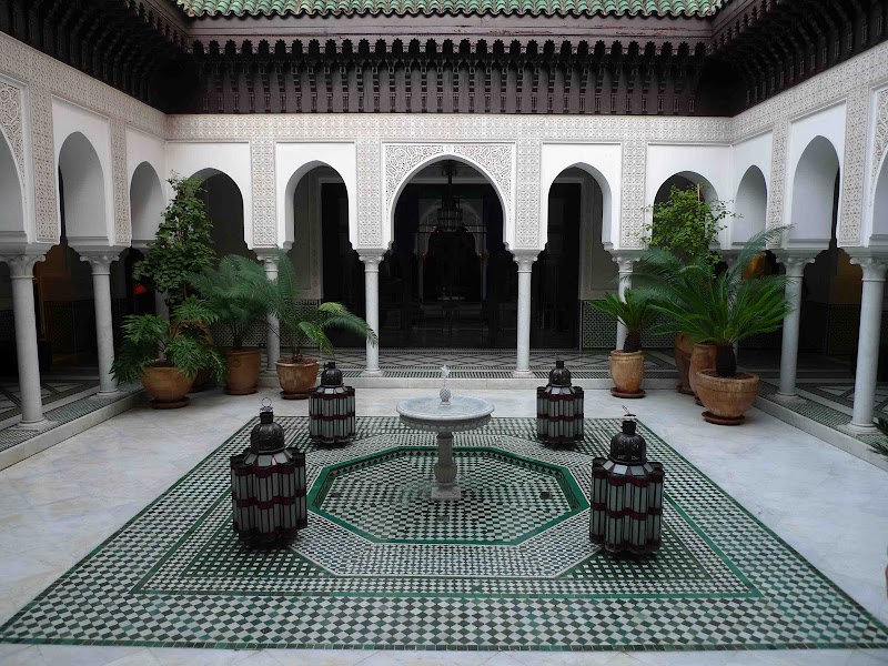 17+ Middle Eastern Courtyard, Great!